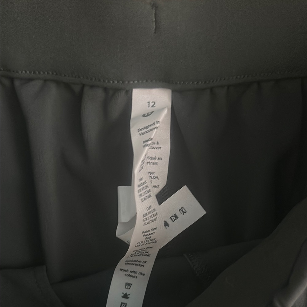 Women’s LuLu Black Jogger Pants - Picture 2 of 2